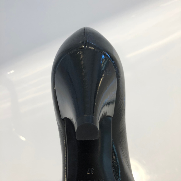 Marc by Marc Jacobs Black Leather Pumps Size 7 - Picture 7 of 8